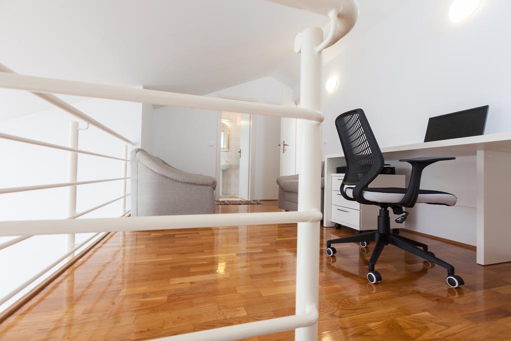 New Gallery Apartment With Beautiful View Baška Voda Kültér fotó