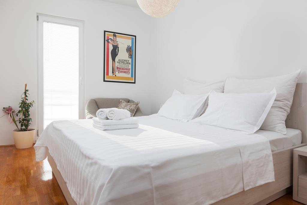 New Gallery Apartment With Beautiful View Baška Voda Kültér fotó