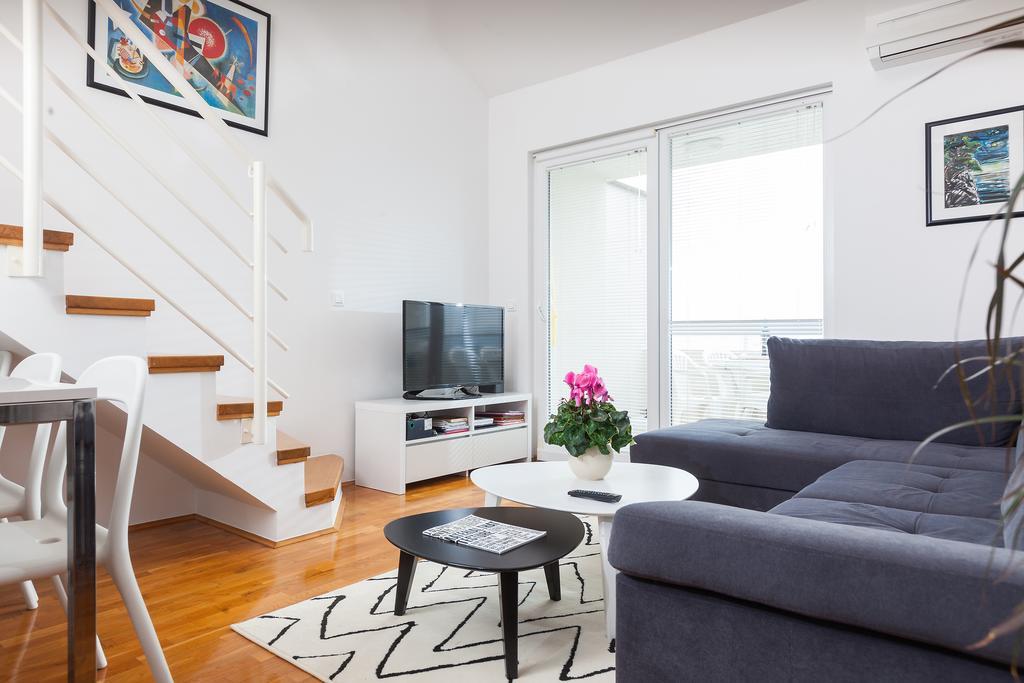 New Gallery Apartment With Beautiful View Baška Voda Kültér fotó