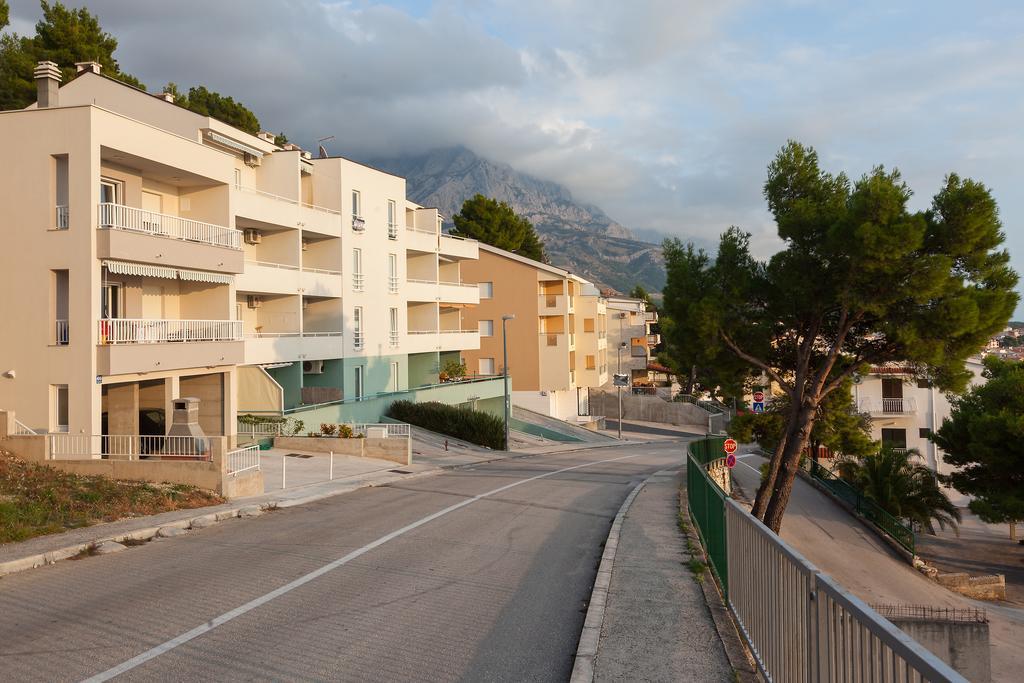 New Gallery Apartment With Beautiful View Baška Voda Kültér fotó