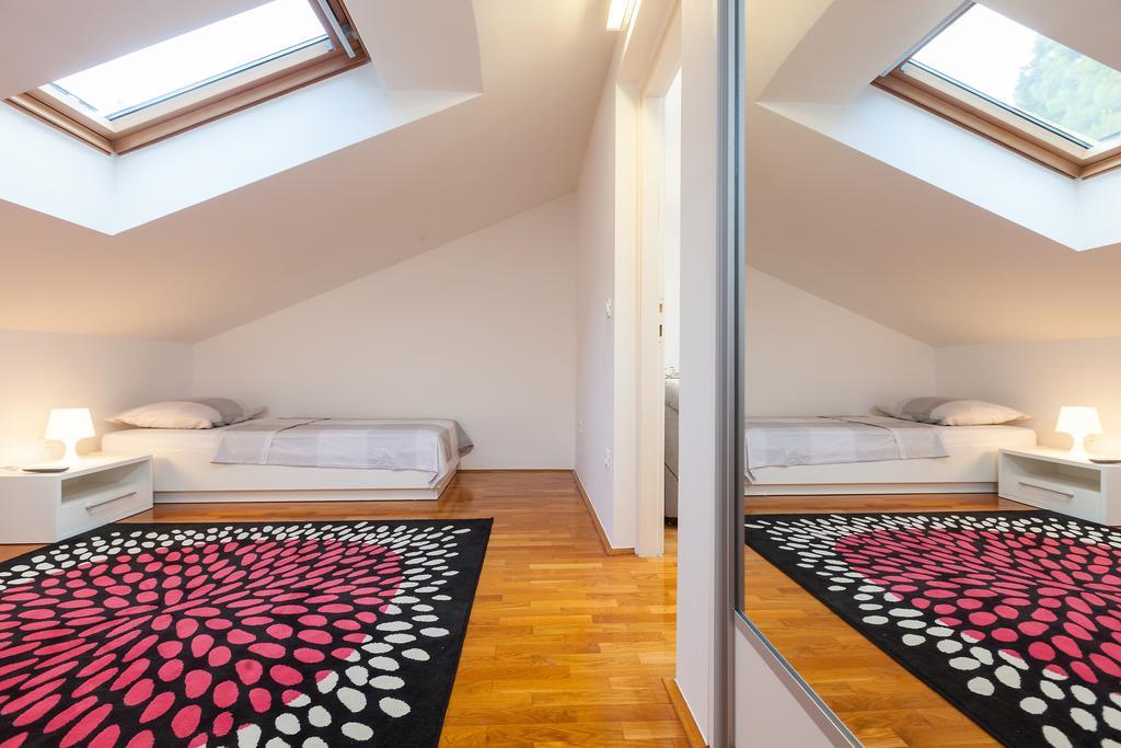 New Gallery Apartment With Beautiful View Baška Voda Kültér fotó