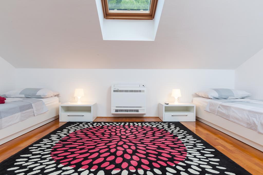 New Gallery Apartment With Beautiful View Baška Voda Kültér fotó